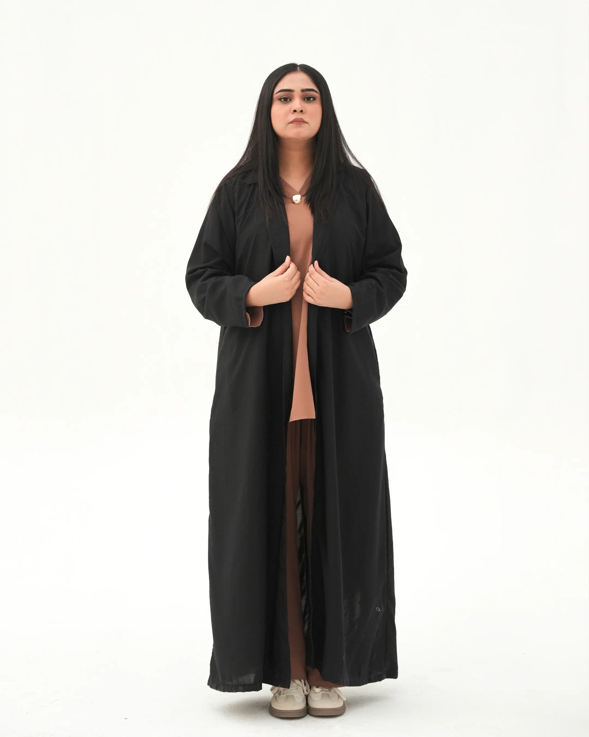 Black open front abaya for women in Pakistan